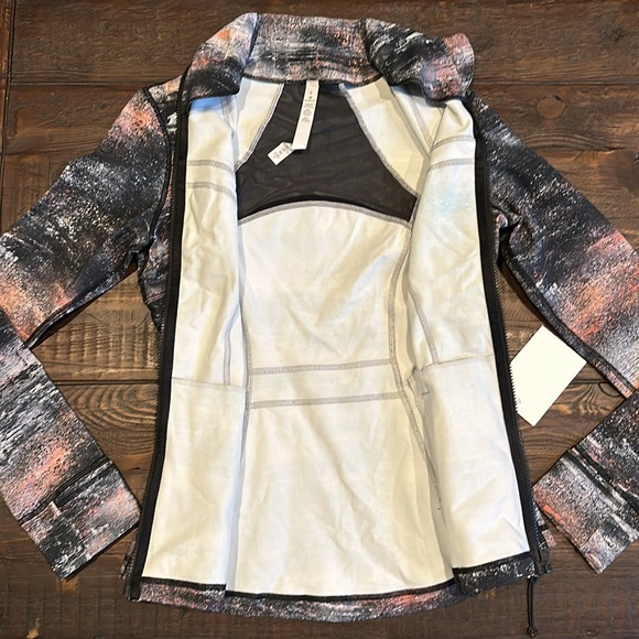 Lululemon Define Jacket. Azurite Poppy Coral Multi. Size 8. - Picture 5 of 5